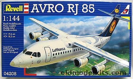 Revell 1/144 Avro RJ-85 - Lufthansa or Crossair, 04208 plastic model kit
